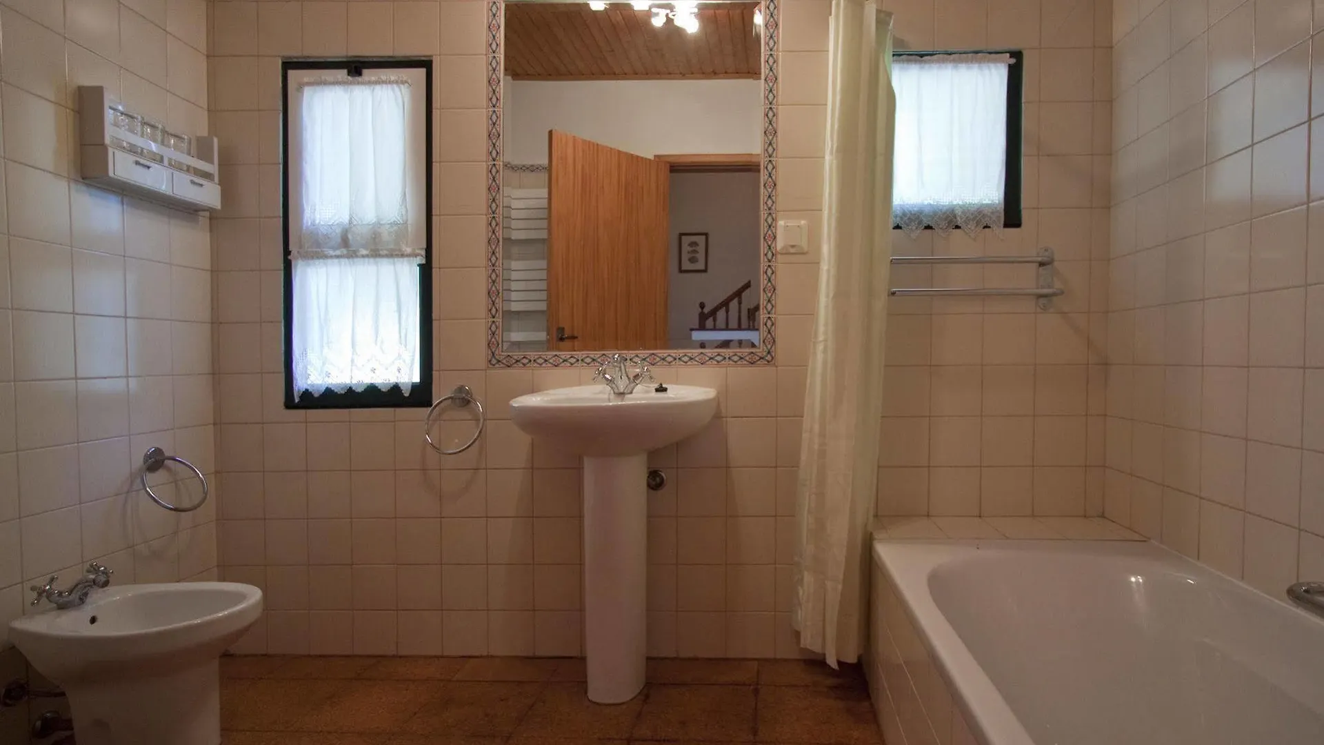 Quinta Das Colmeias Hostal Santo Antonio da Serra